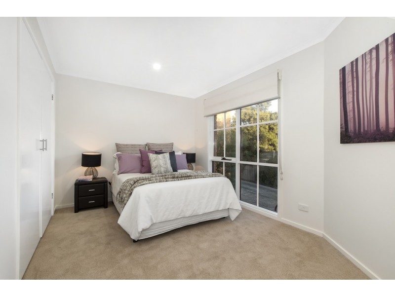 2/6 Centre Court, Burwood VIC 3125