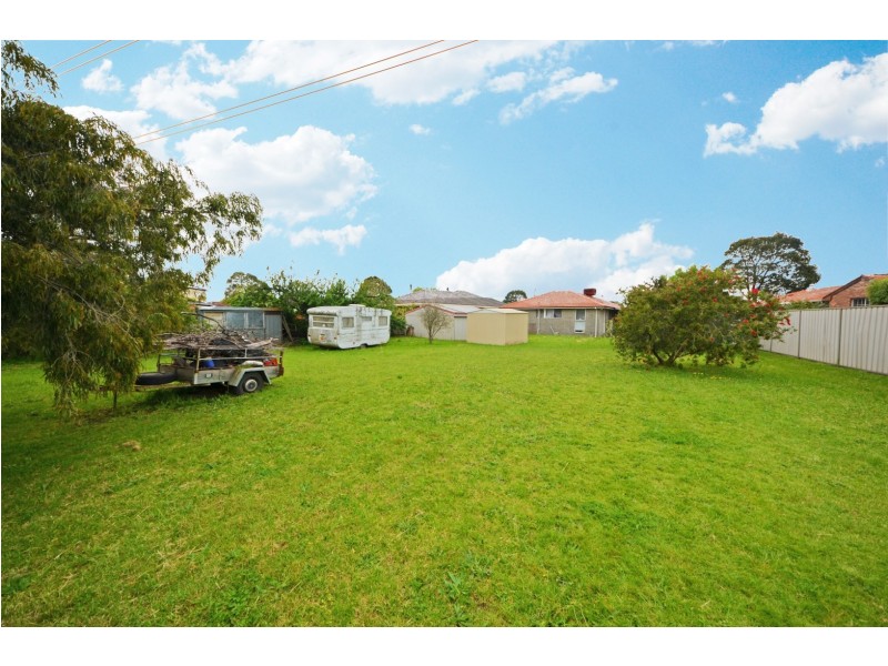 4 Redfern Crescent, Mulgrave VIC 3170