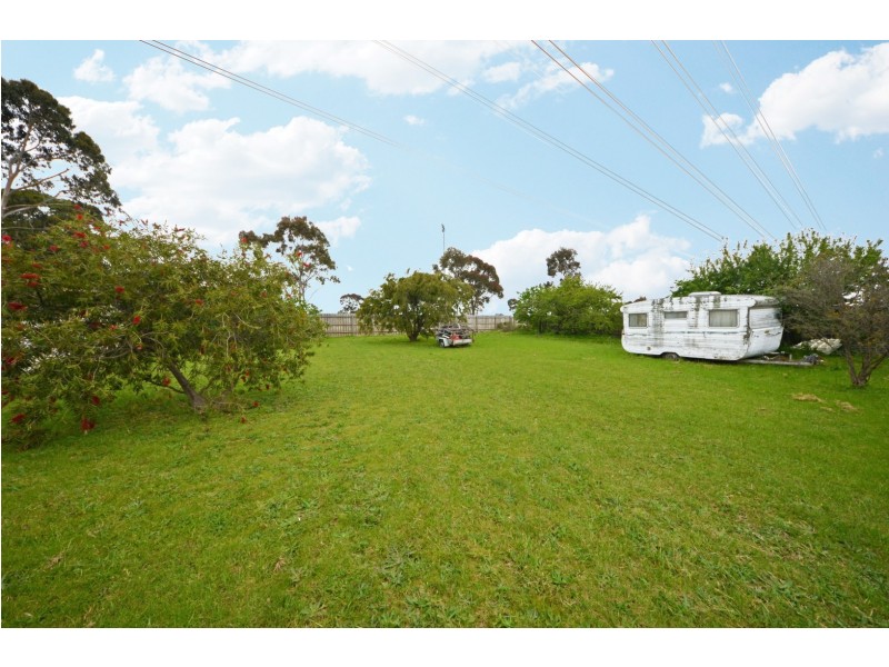 4 Redfern Crescent, Mulgrave VIC 3170