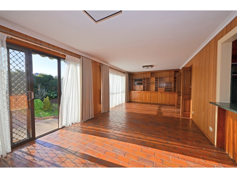 24 Christina Street, Burwood VIC 3125