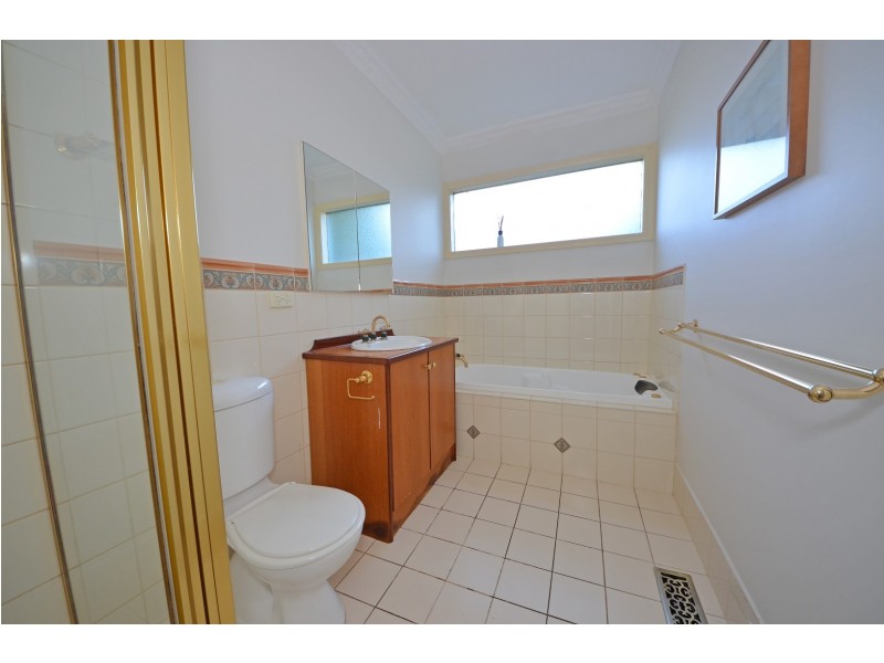 24 Christina Street, Burwood VIC 3125