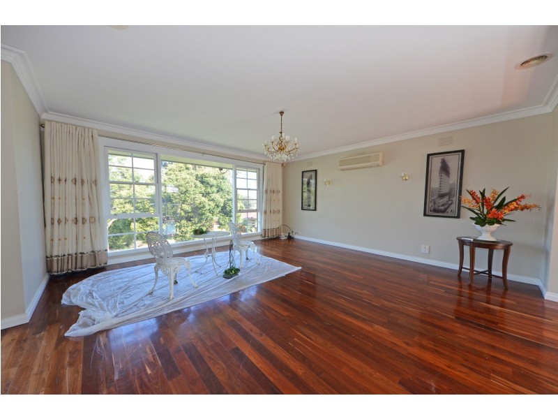 25 Guinevere Parade, Glen Waverley VIC 3150