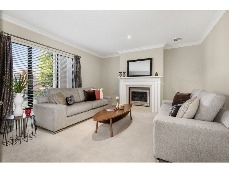 12 Debbie Street, Mount Waverley VIC 3149