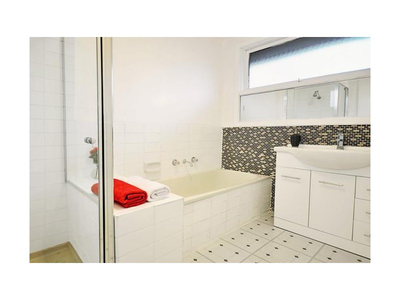 62 Camelot Drive, Glen Waverley VIC 3150