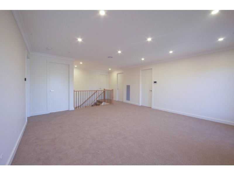 3 Stewart Avenue, Blackburn South VIC 3130