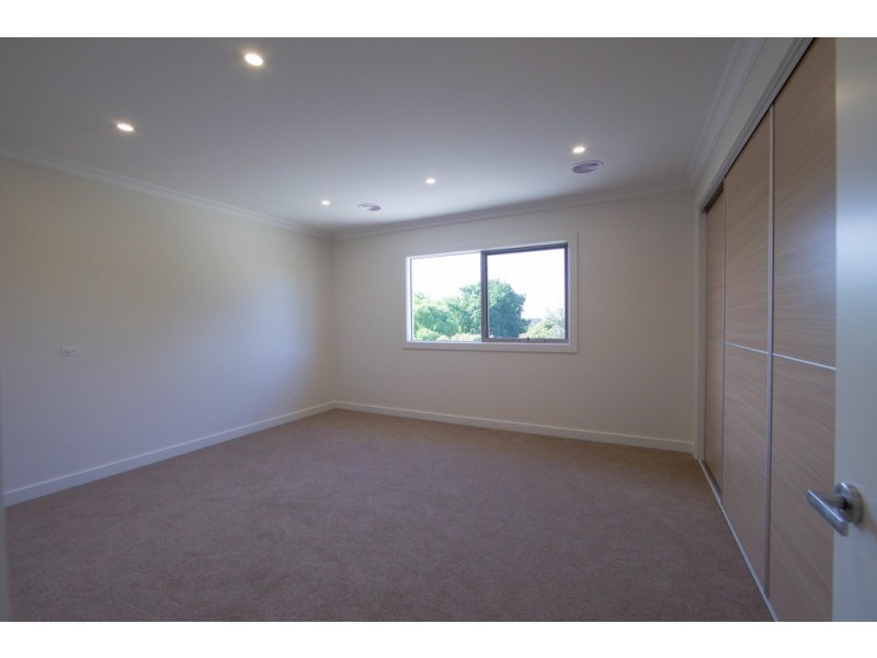 3 Stewart Avenue, Blackburn South VIC 3130