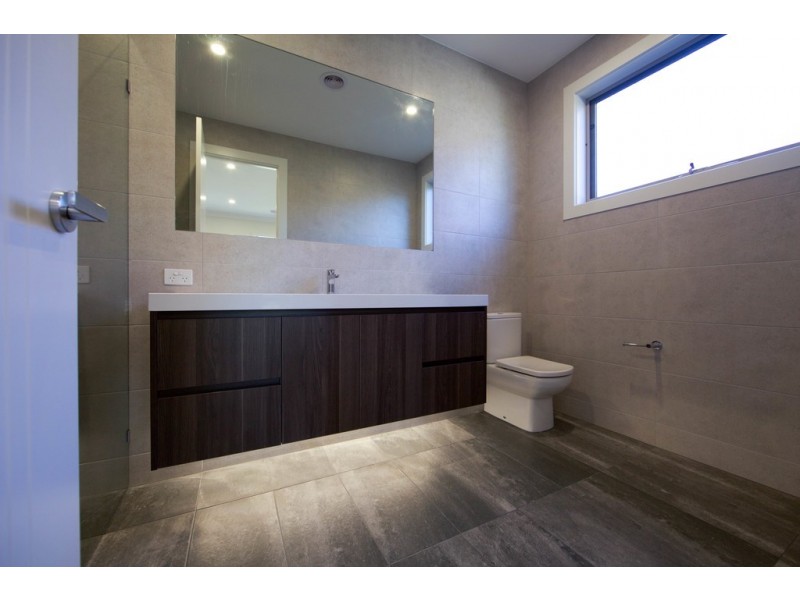 3 Stewart Avenue, Blackburn South VIC 3130