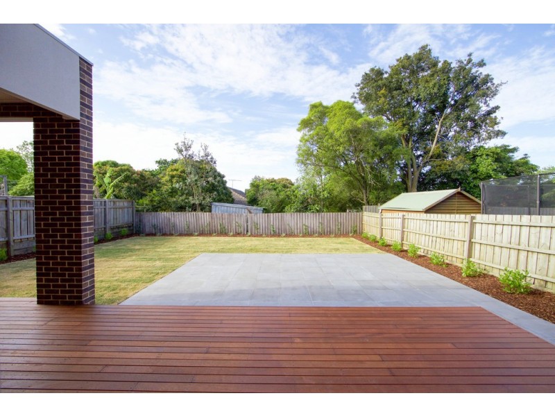 3 Stewart Avenue, Blackburn South VIC 3130