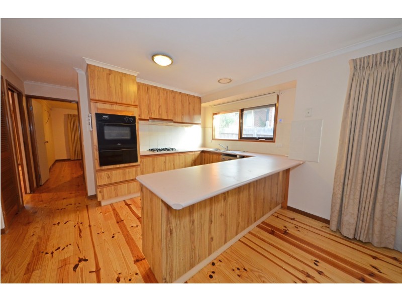 29 Mossgiel Park Drive, Endeavour Hills VIC 3802