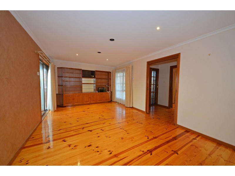 29 Mossgiel Park Drive, Endeavour Hills VIC 3802