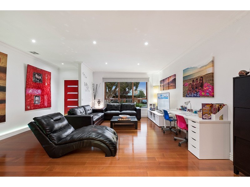 6 Kallay Street, Dandenong North VIC 3175