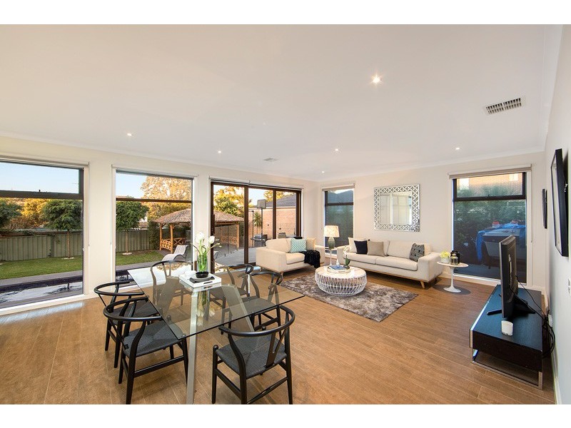 23 Ian Grove, Mount Waverley VIC 3149