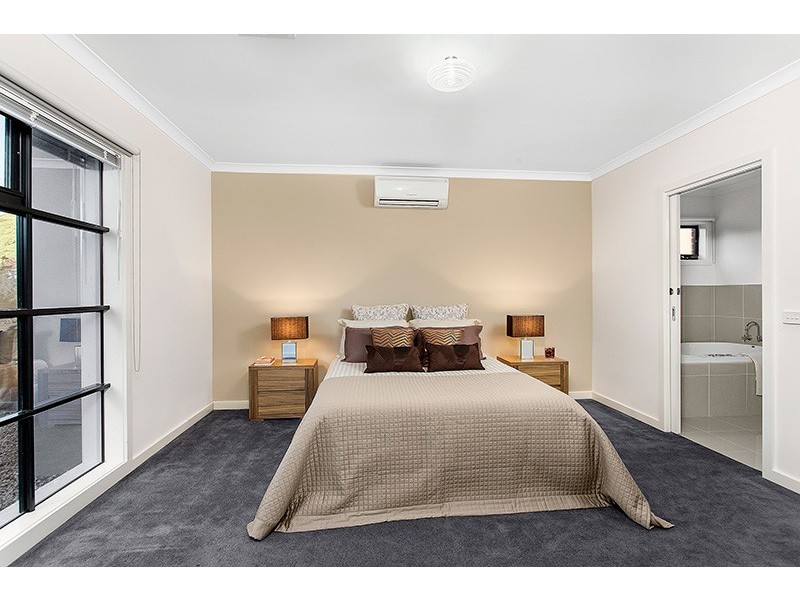 1/8 Morloc Street, Forest Hill VIC 3131