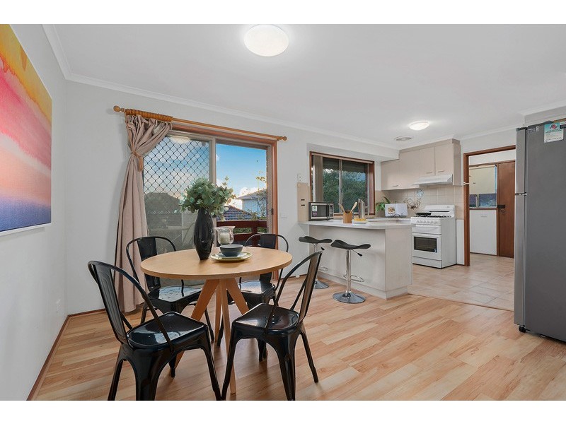 2/3 Roberts Avenue, Mulgrave VIC 3170