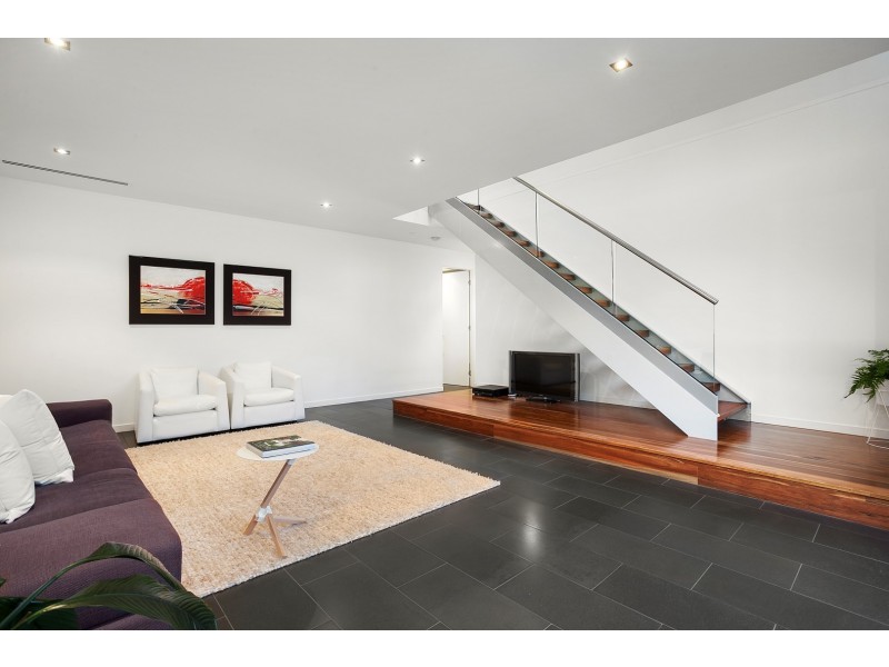 6 Arbour Drive, Kew VIC 3101