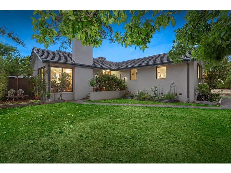 1 Pemberley Drive, Notting Hill VIC 3168