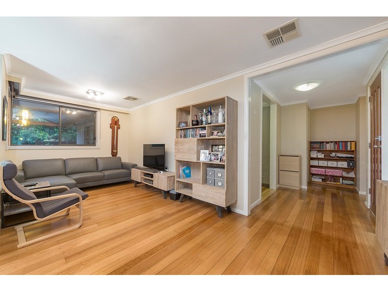 1 Pemberley Drive, Notting Hill VIC 3168