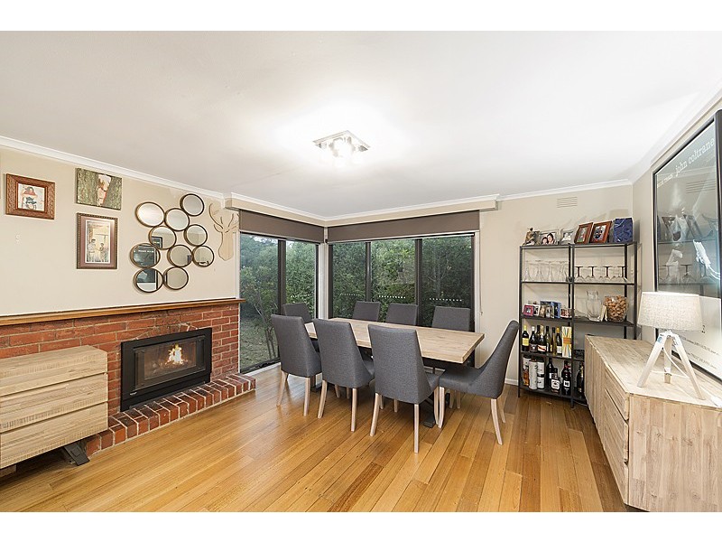1 Pemberley Drive, Notting Hill VIC 3168
