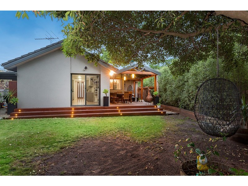 1 Pemberley Drive, Notting Hill VIC 3168