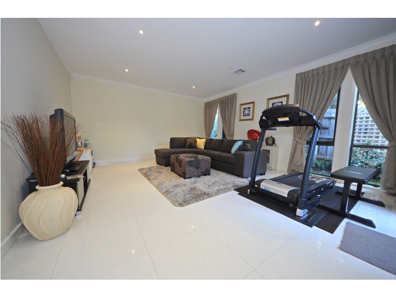 2/3 Bales Street, Mount Waverley VIC 3149