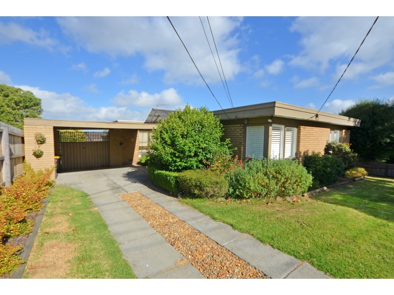 33 Mayfield Drive, Mount Waverley VIC 3149