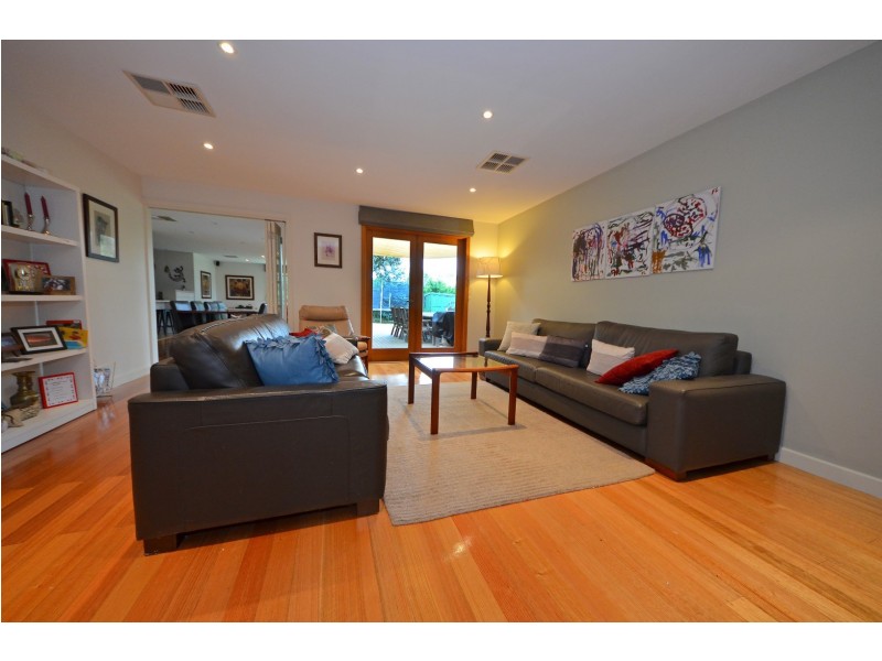 74 Capital Avenue, Glen Waverley VIC 3150