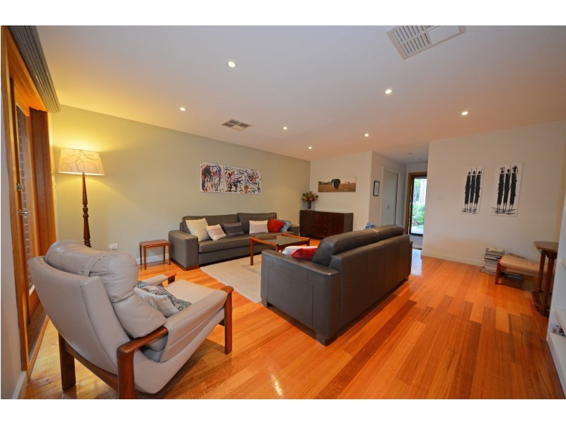 74 Capital Avenue, Glen Waverley VIC 3150