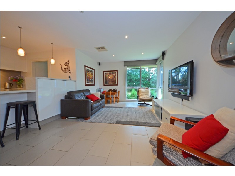 74 Capital Avenue, Glen Waverley VIC 3150