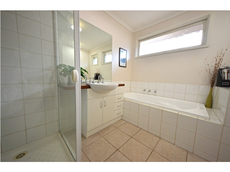 74 Capital Avenue, Glen Waverley VIC 3150