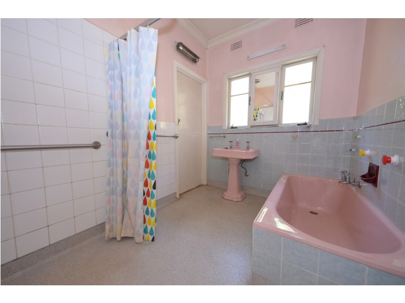 1995 Dandenong Road, Clayton VIC 3168