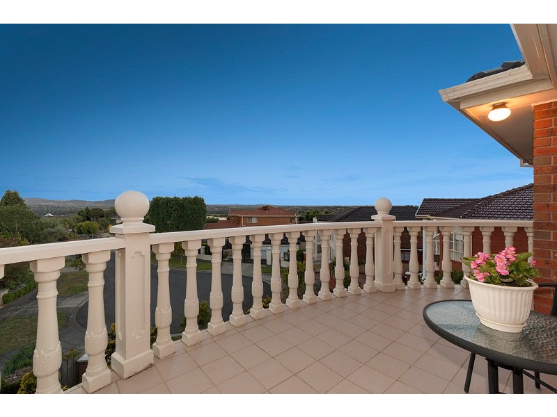 5 Narrabri Court, Wheelers Hill VIC 3150