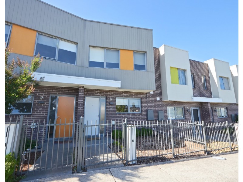 16 Bloom Avenue, Wantirna South VIC 3152