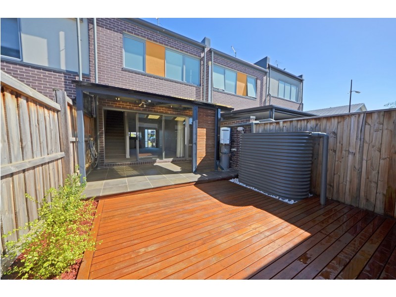 16 Bloom Avenue, Wantirna South VIC 3152