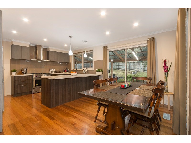 11 Cloverdale Court, Mulgrave VIC 3170