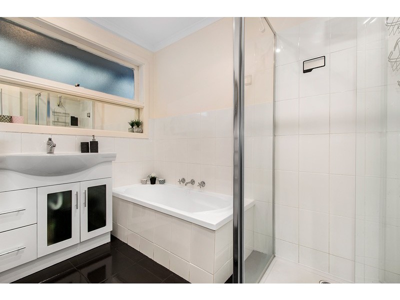 11 Cloverdale Court, Mulgrave VIC 3170