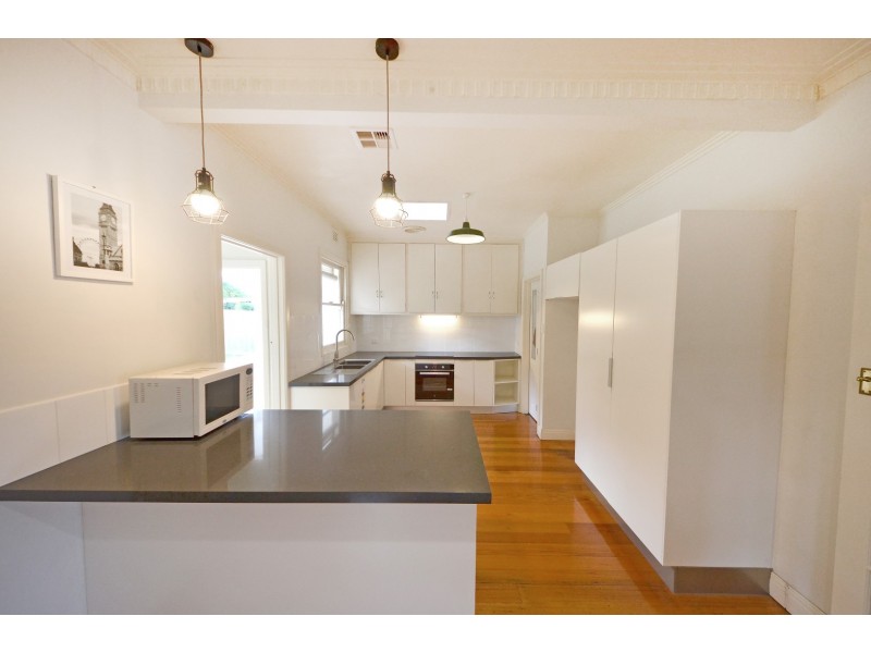 16 Wallen Road, Ormond VIC 3204