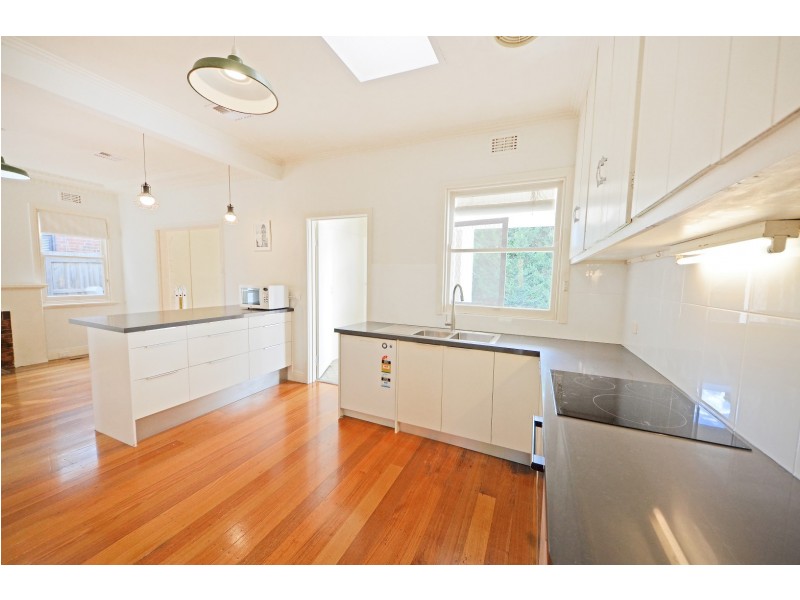 16 Wallen Road, Ormond VIC 3204
