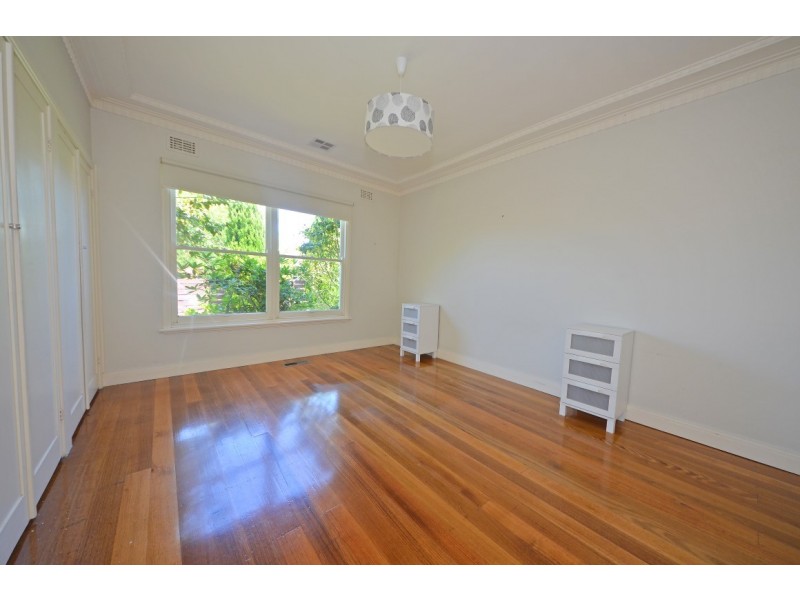 16 Wallen Road, Ormond VIC 3204