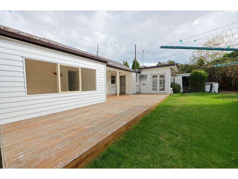 16 Wallen Road, Ormond VIC 3204