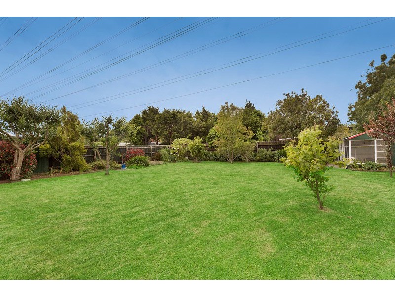 9 Whites Lane, Glen Waverley VIC 3150