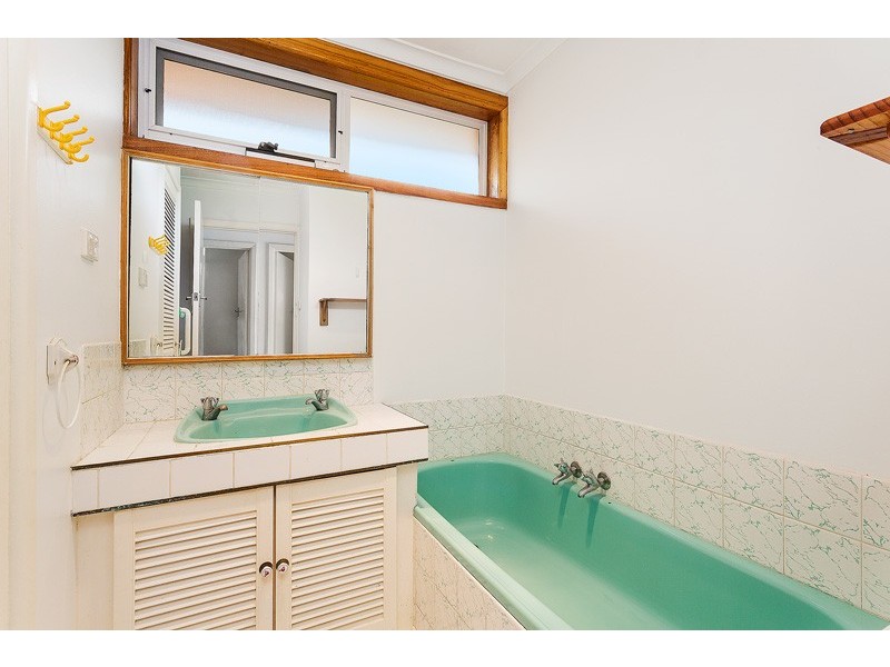 9 Whites Lane, Glen Waverley VIC 3150