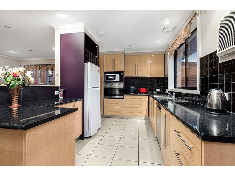54 Bogong Avenue, Glen Waverley VIC 3150