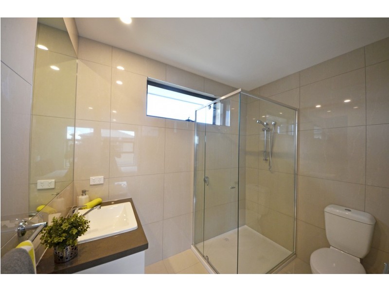 1/32 Grandview Road, Wheelers Hill VIC 3150