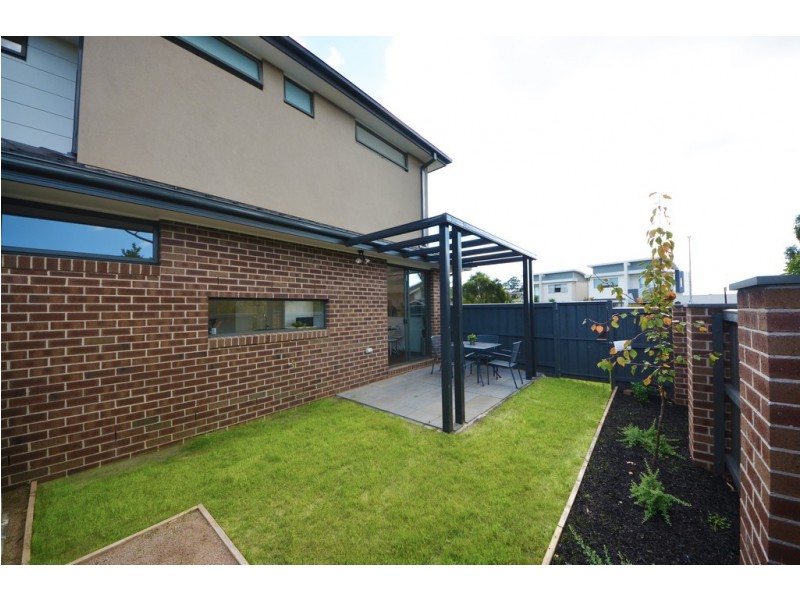 1/32 Grandview Road, Wheelers Hill VIC 3150