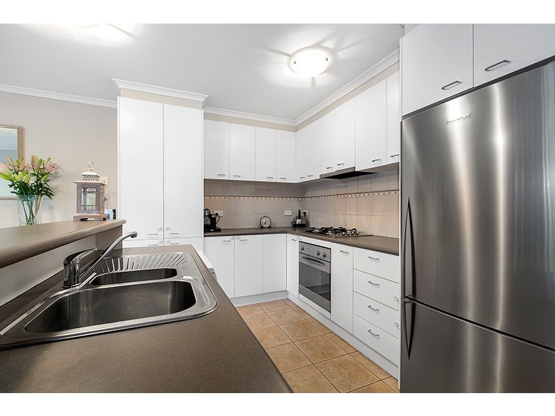 2/6 Chandor Court, Notting Hill VIC 3168