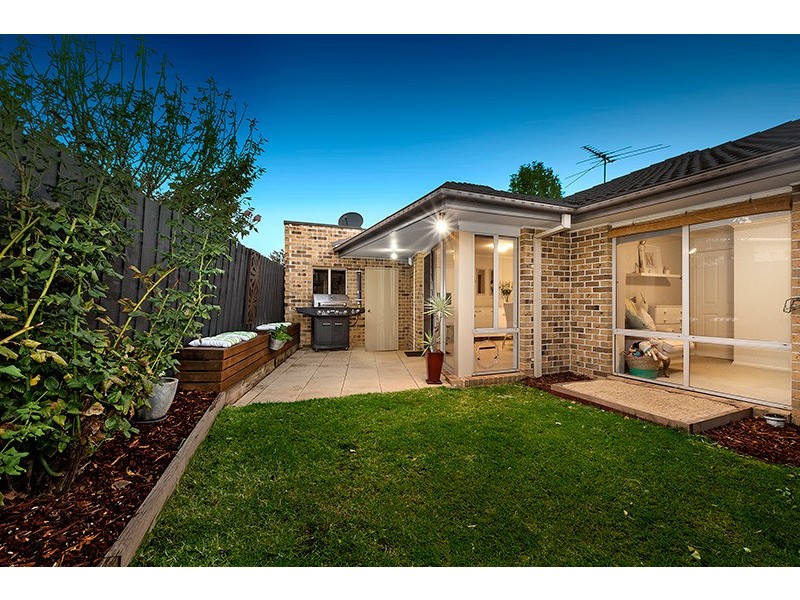 2/6 Chandor Court, Notting Hill VIC 3168