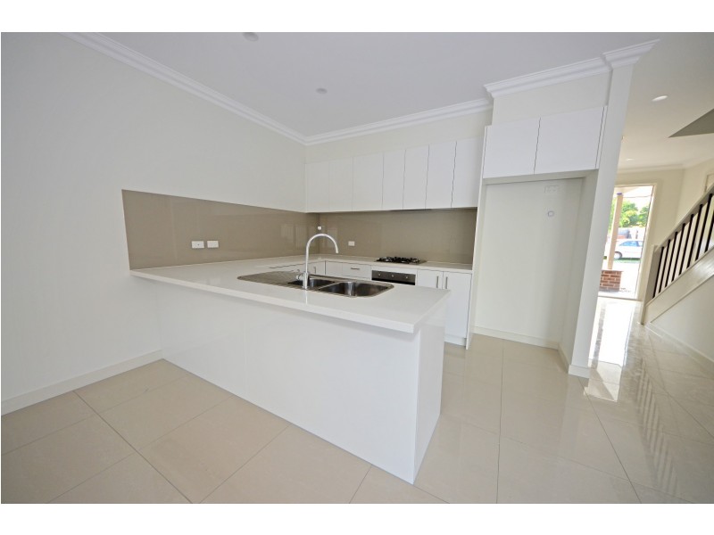 1 Sara Drive, Wheelers Hill VIC 3150