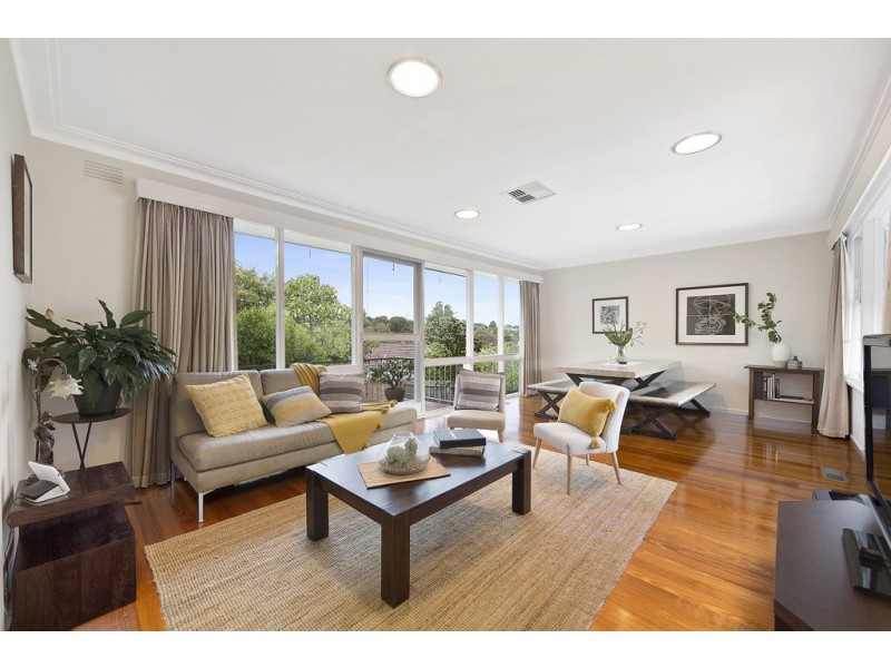 9 Nethercote Drive, Mount Waverley VIC 3149