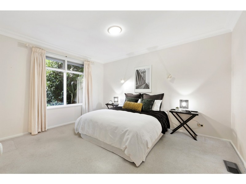 9 Nethercote Drive, Mount Waverley VIC 3149