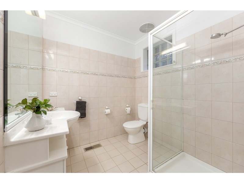 9 Nethercote Drive, Mount Waverley VIC 3149